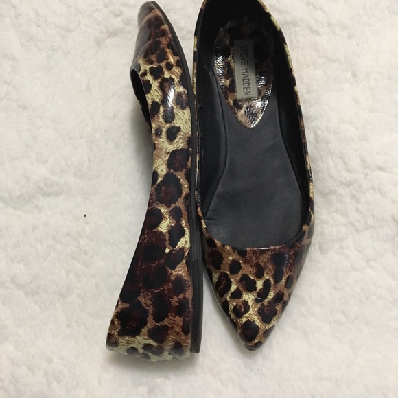 Steve Madden “Salem” Leopard Flats Size 8 - Picture 2 of 4